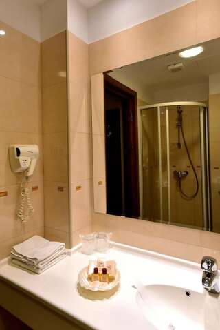Отель Hotel Brasov Брашов Номер «Комфорт»-3