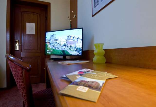 Отель Hotel Brasov Брашов-53